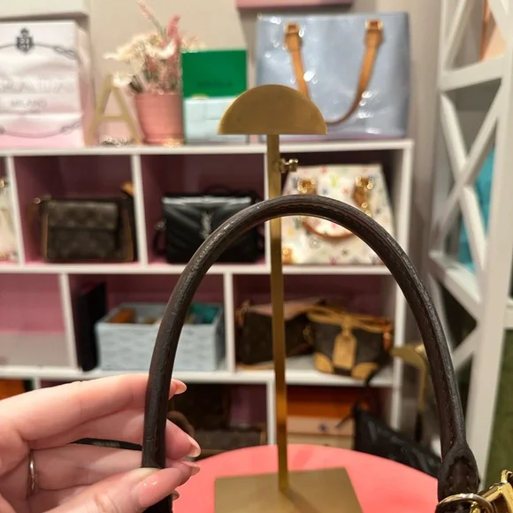 Louis Vuitton Caissa Damier Ebene PM - Picture 11 of 16